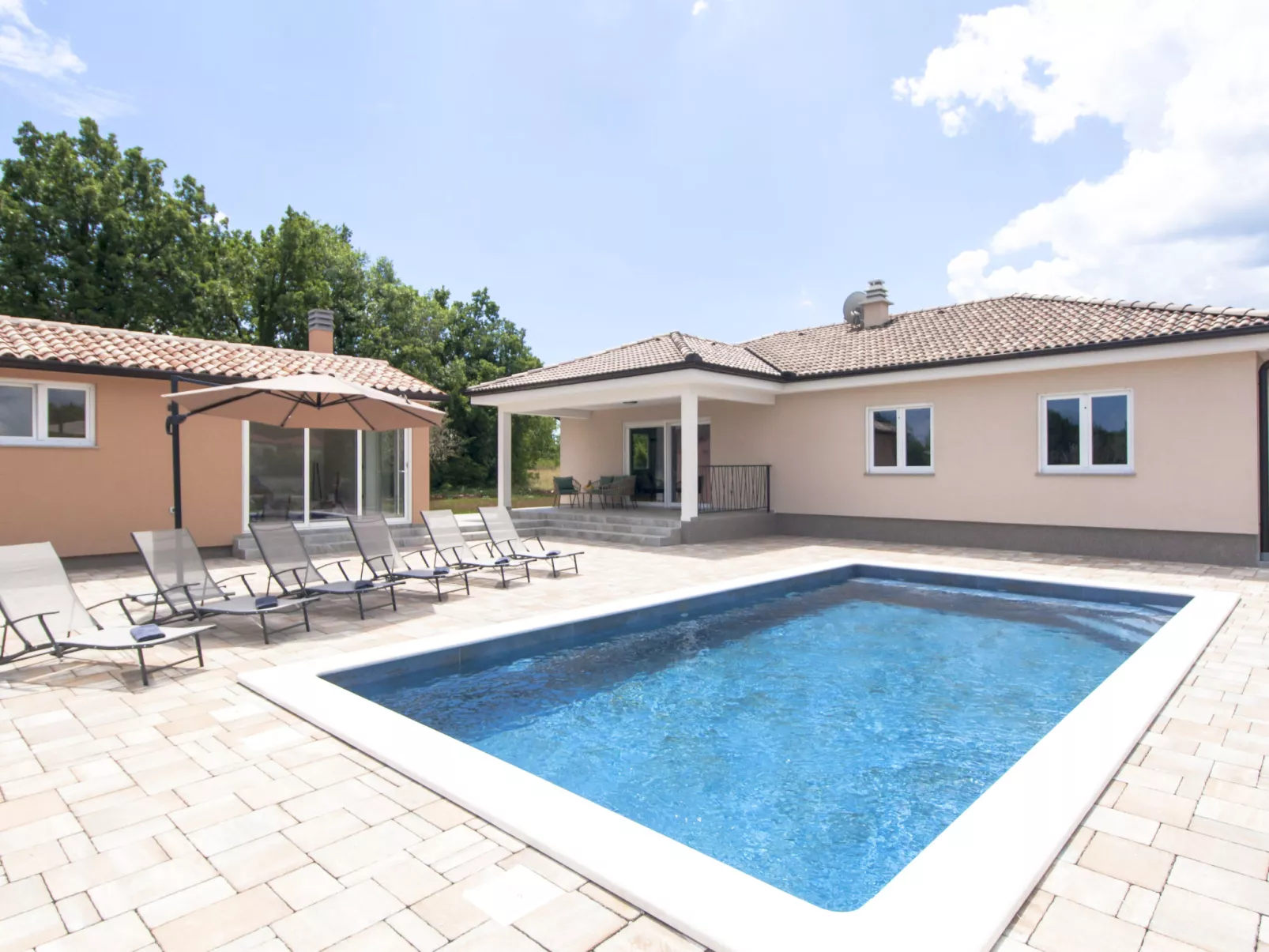 Villa Fortuna-Outside