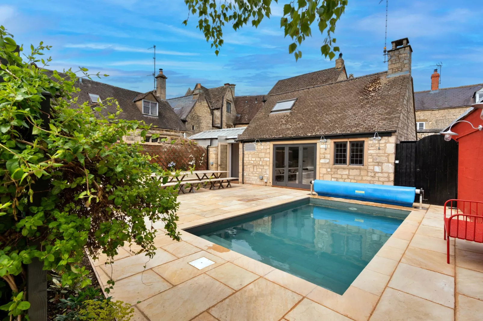 poolofhouse