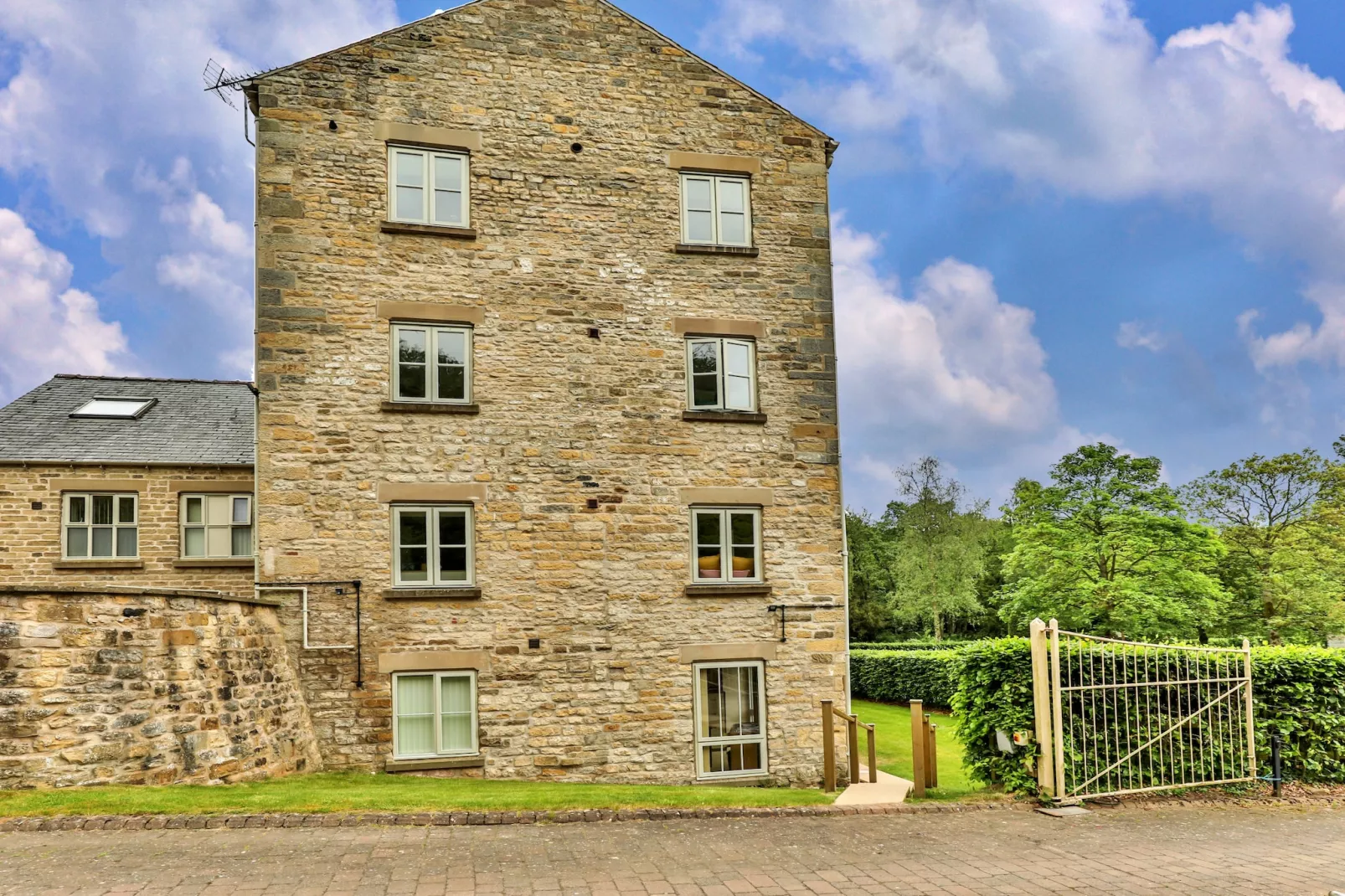 Victory Mill - Apartment One