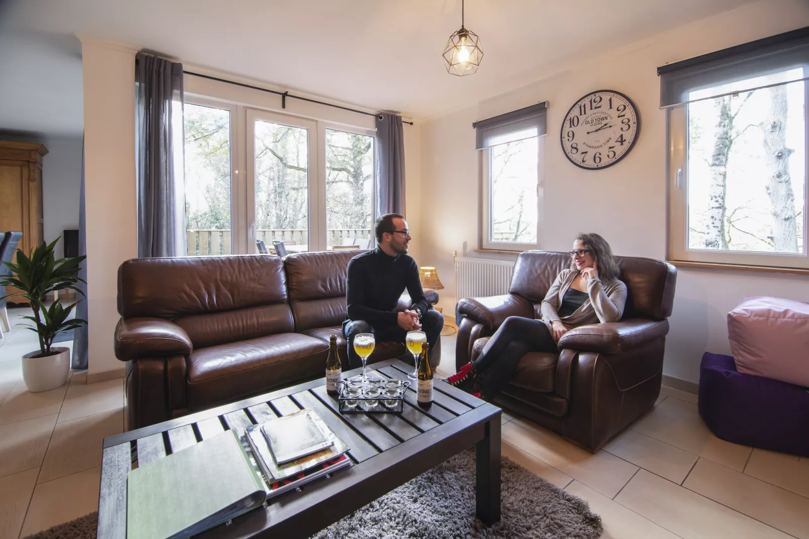 Chant d'Oiseau-Living room