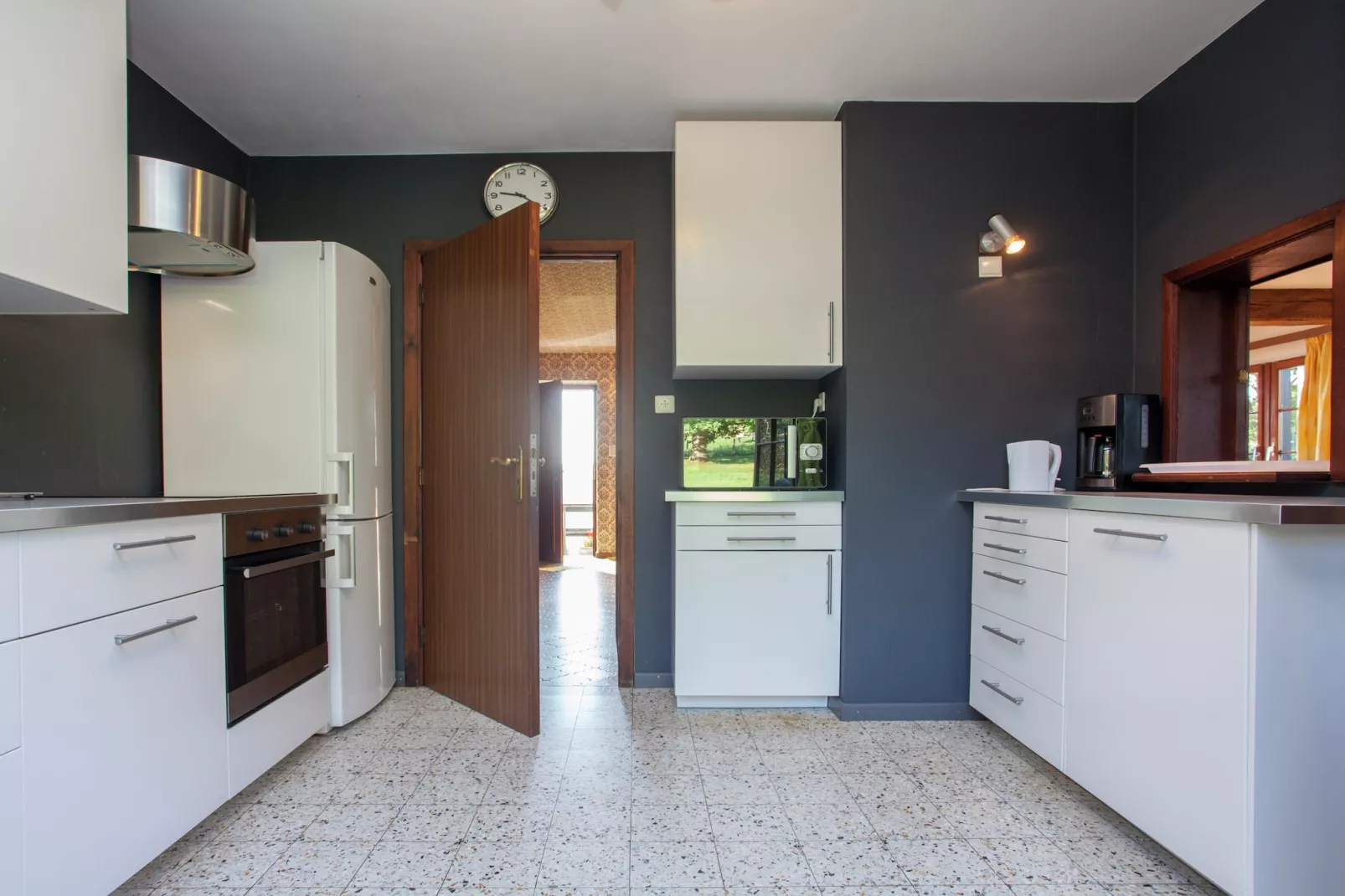 La Tzoumaz-Kitchen