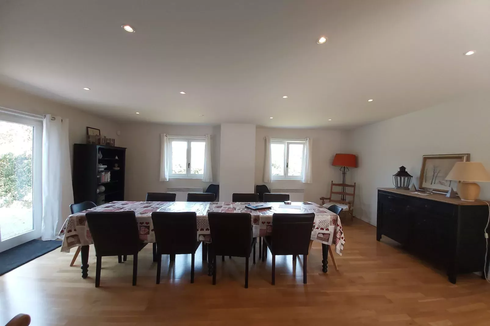 Prelle 3-Dining room