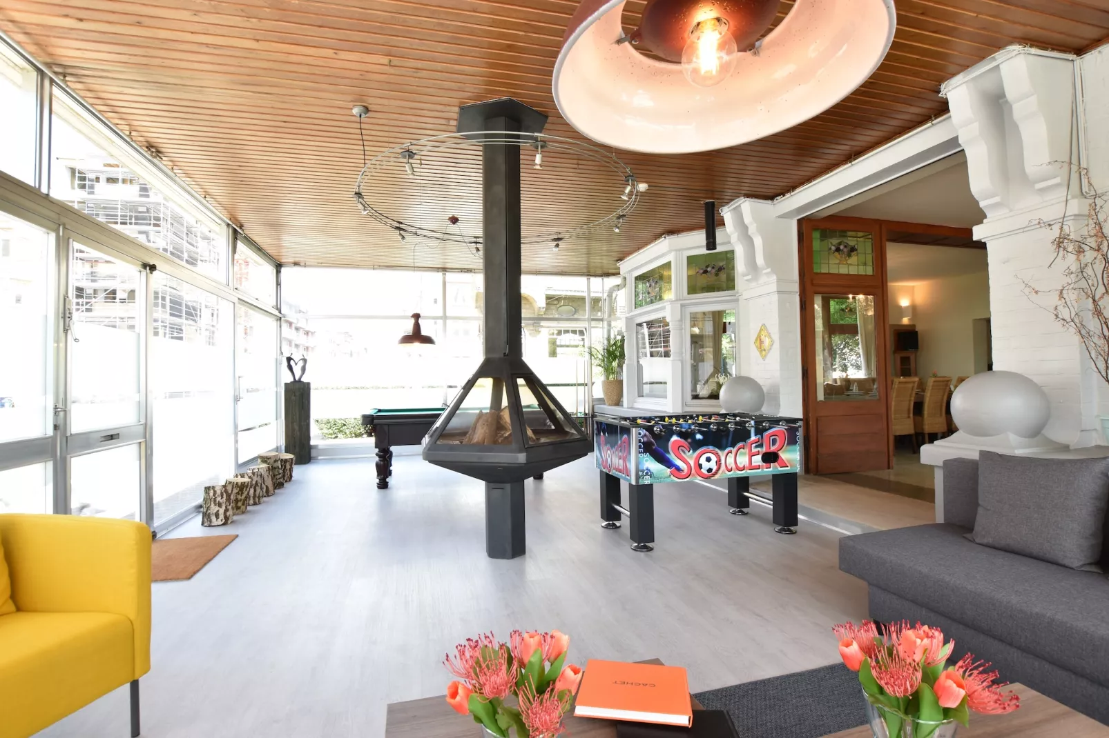Het huis van Amelie 12  pers maximum-Living room