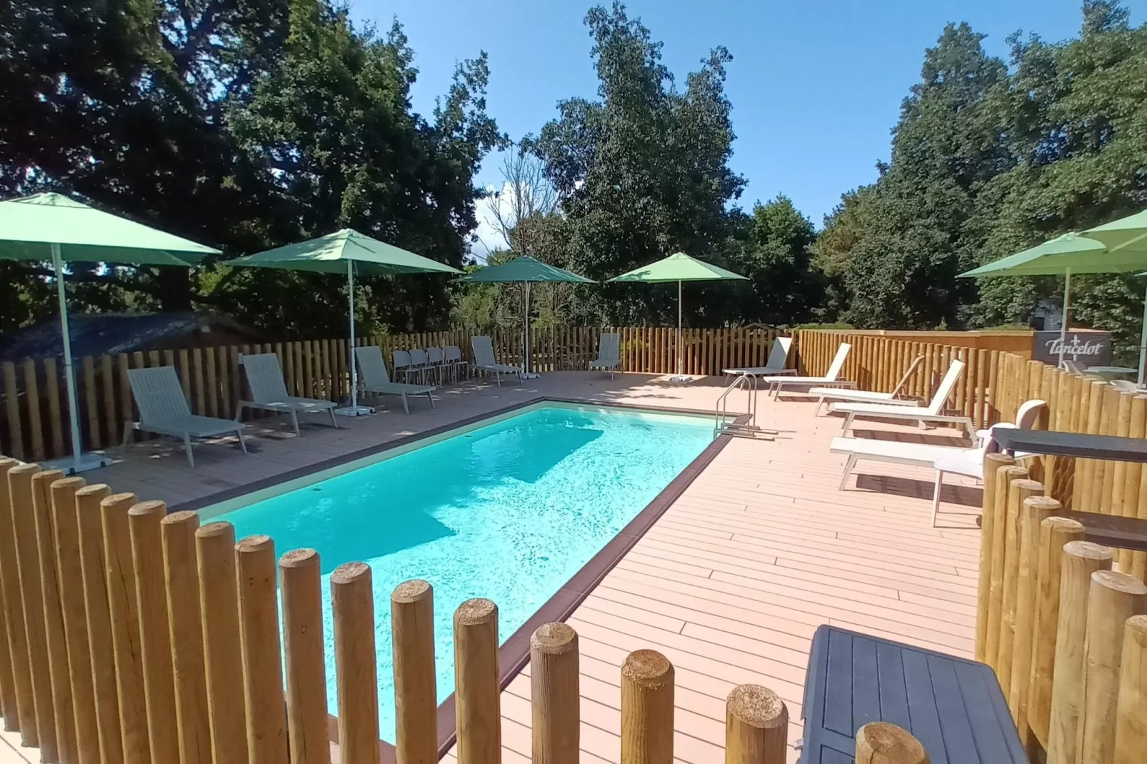 Holiday complex  Golfe du Morbihan Larmor-Baden // Apt 2 pcs 4 pers et 1 bébé 2 salles d'eau REZ DE CHAUSSÉE-Pool