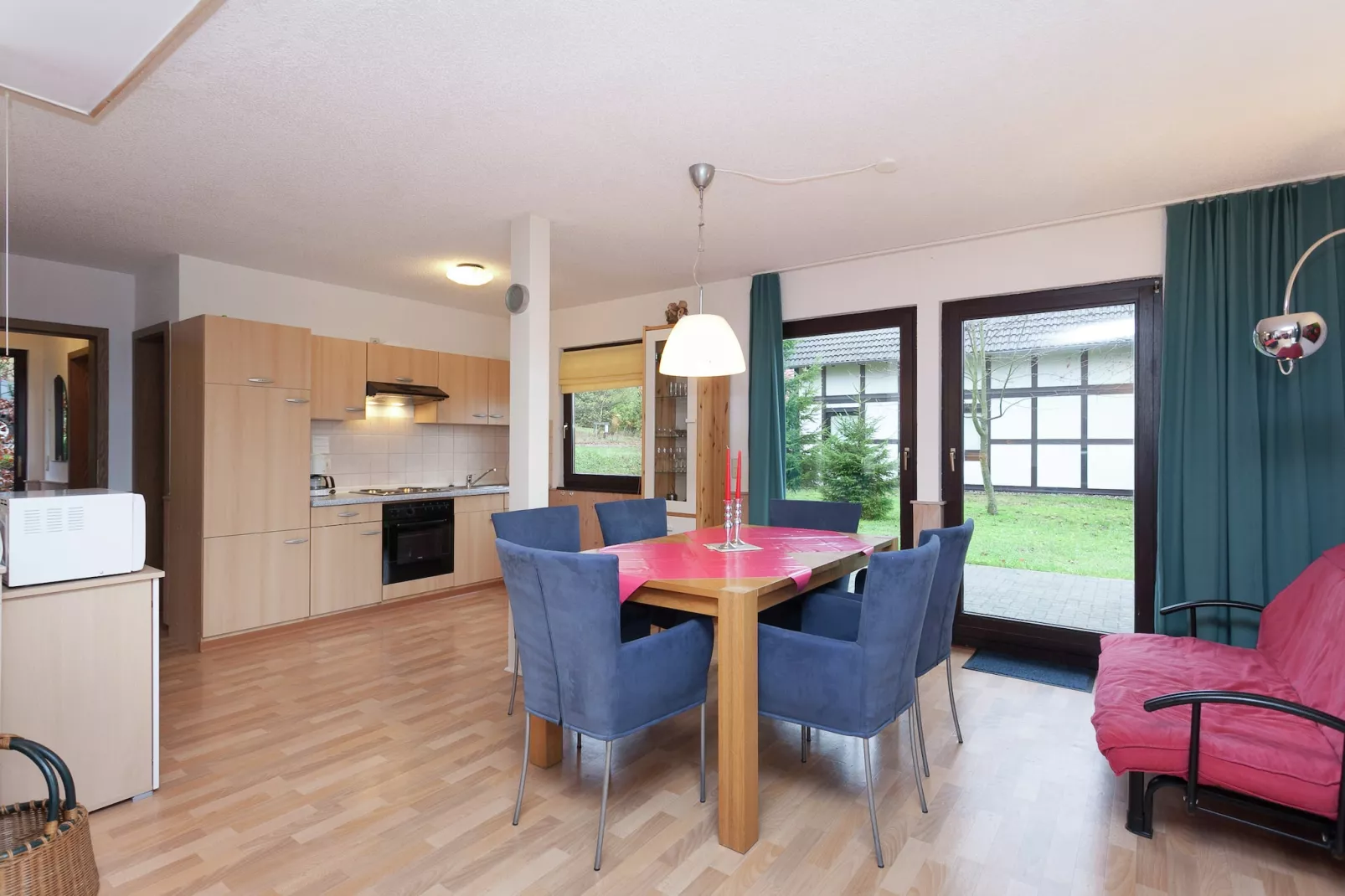 Am Sternberg-Esszimmer