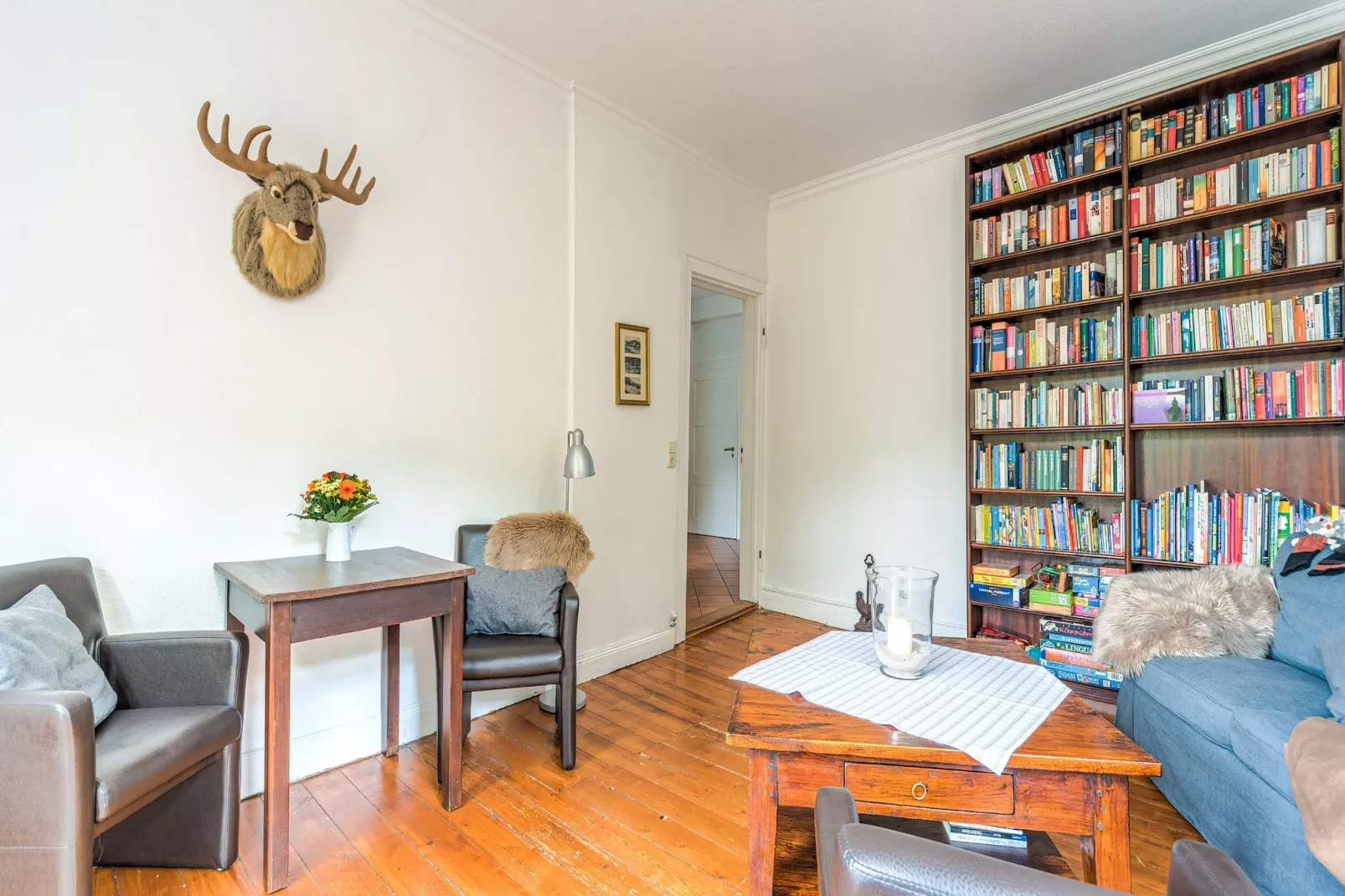 Historisches Waldhaus-Wohnzimmer