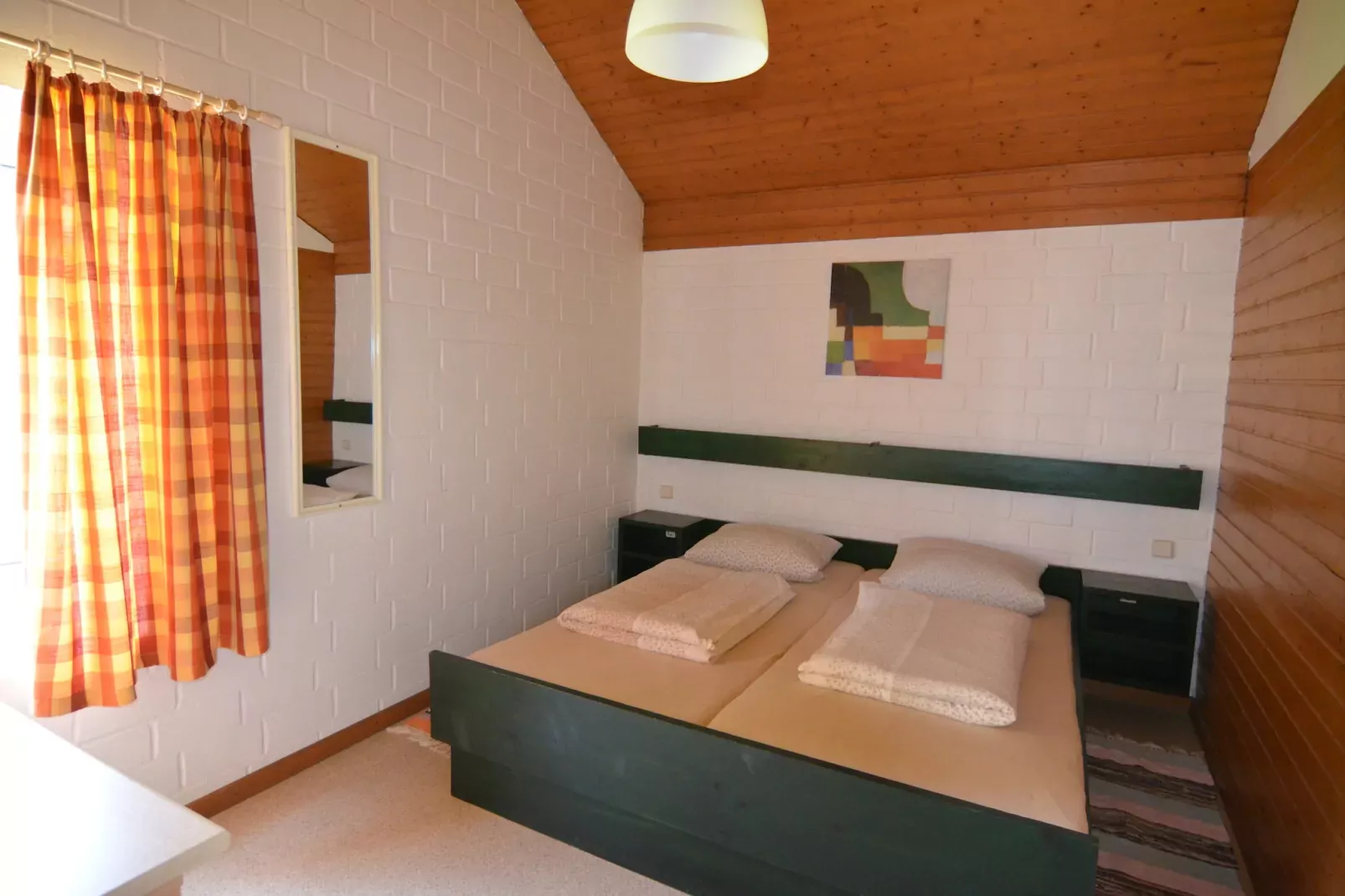 Fuchsbau-Schlafzimmer