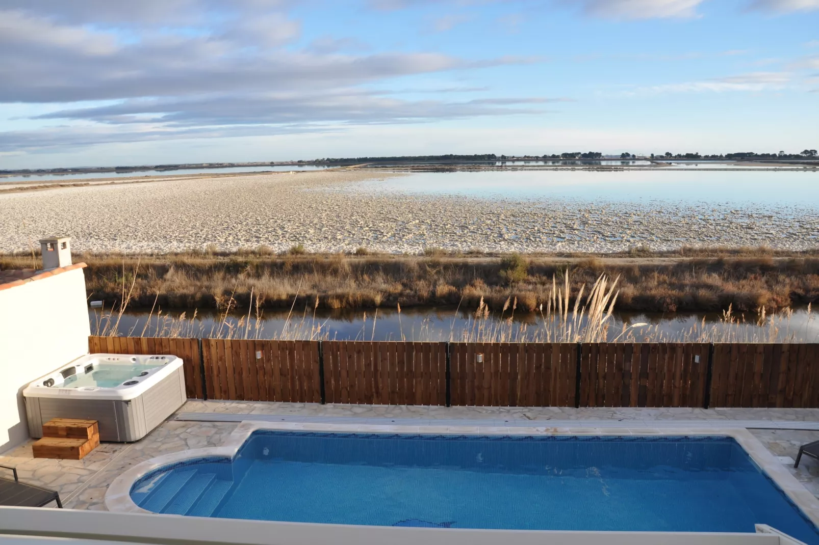 Villa Camargue-View summer