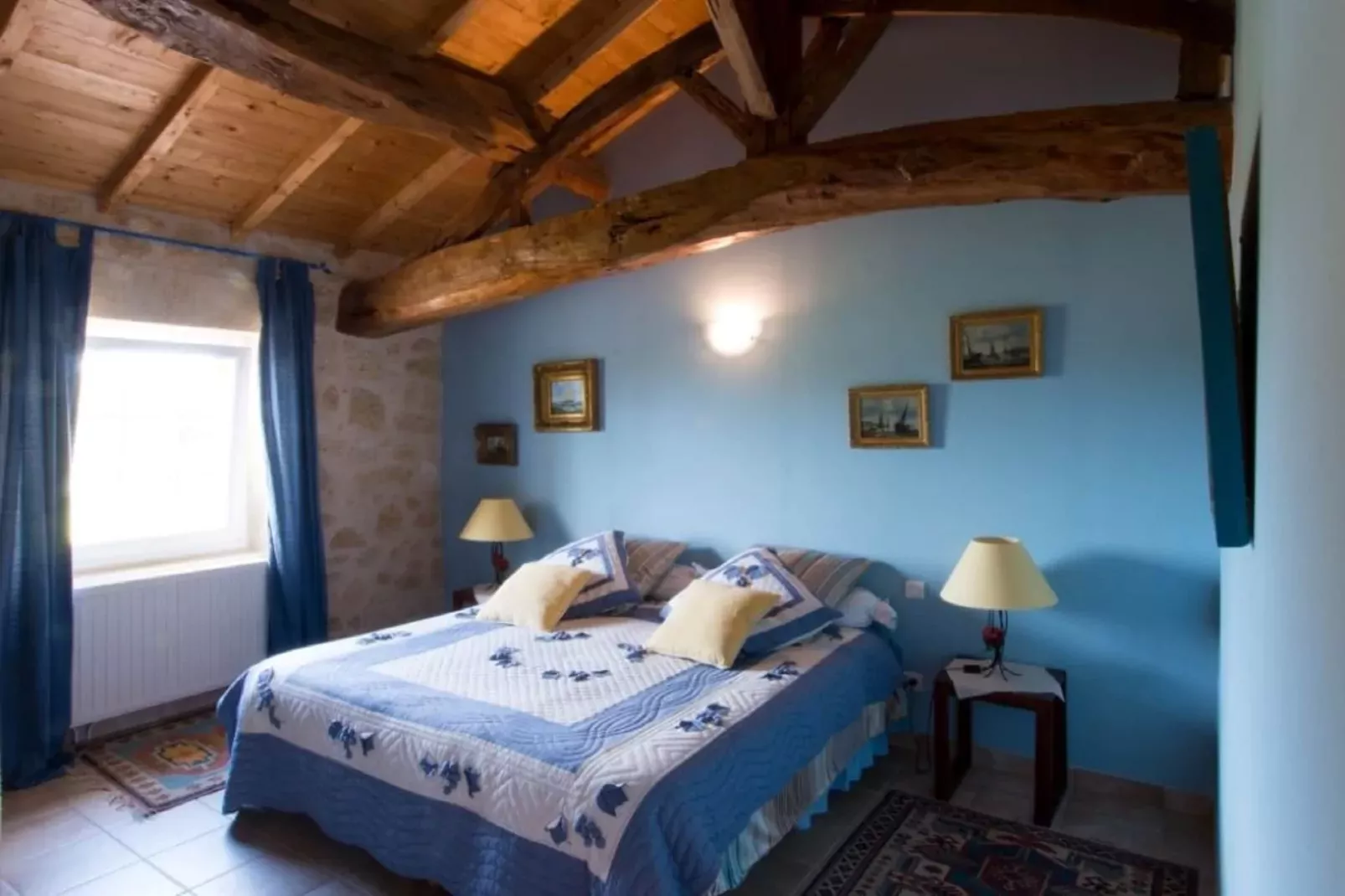 Château la Baronnerie-Bedroom