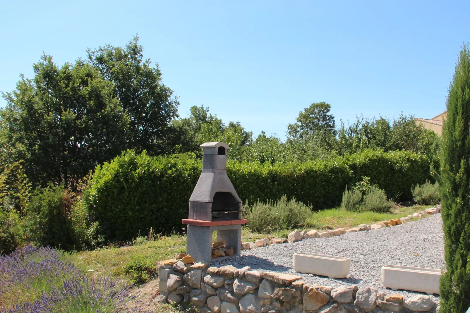 Villa Chassagnes-Gardens summer