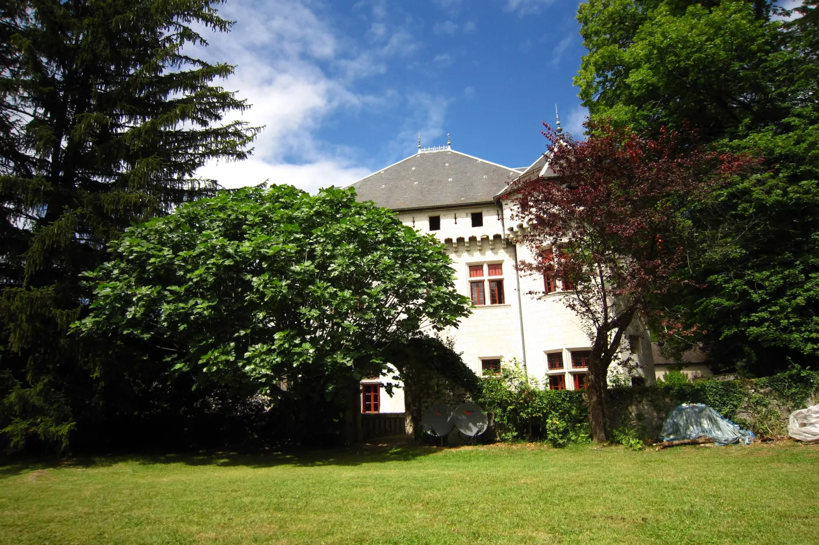 La Terre-Exterior summer