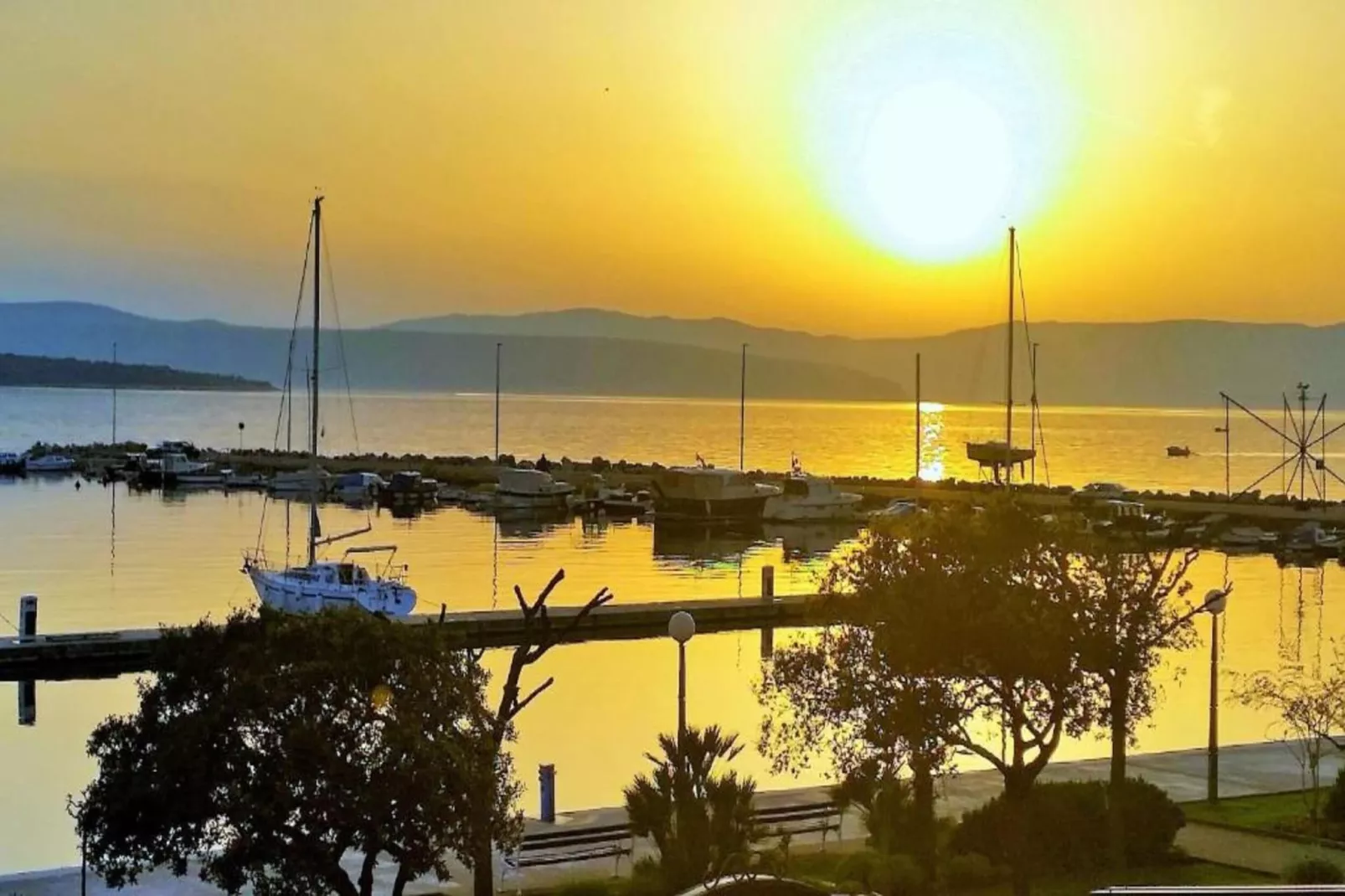 Apartment Marija-Areas summer 20km