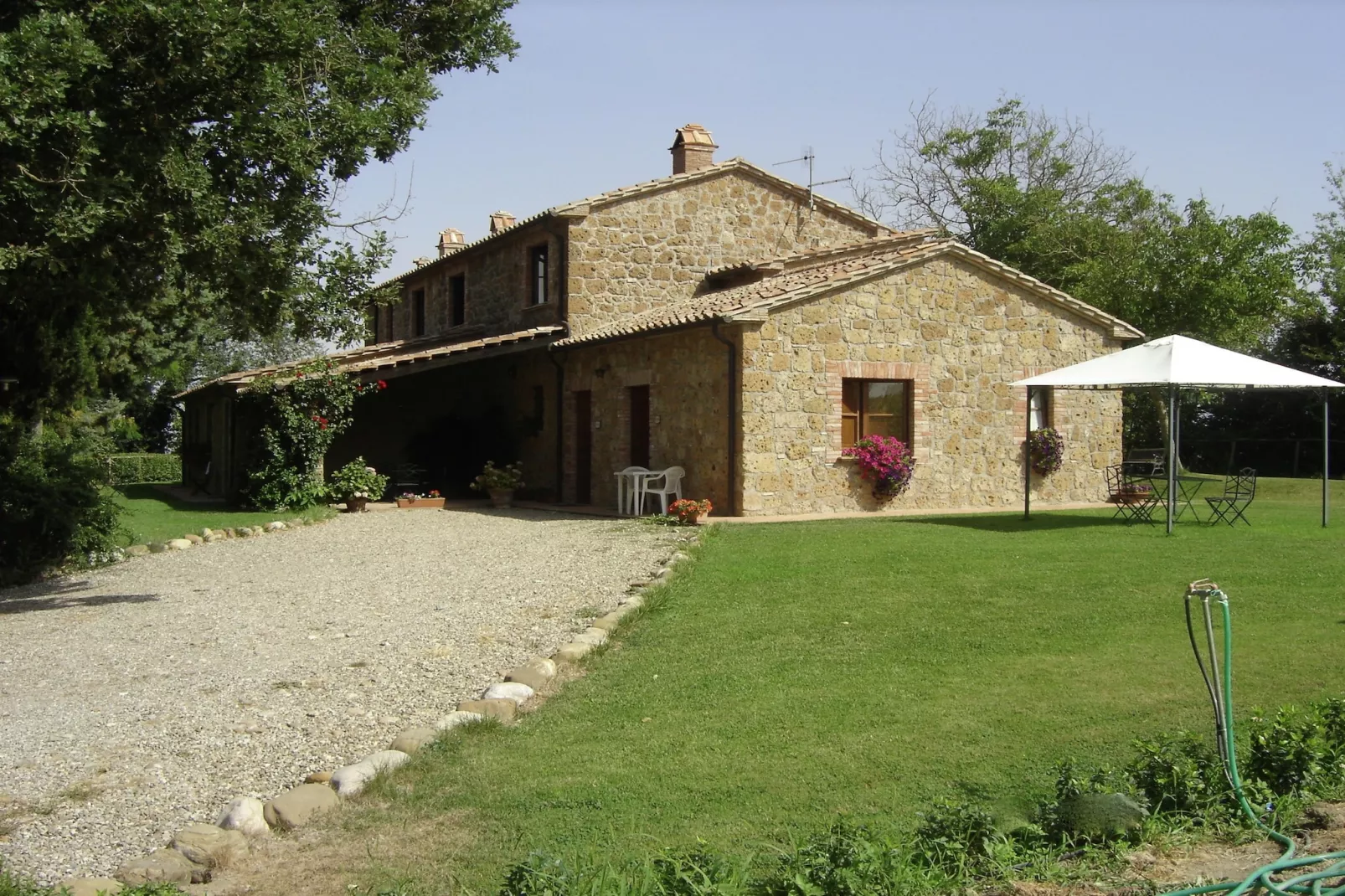 Il Portichetto-Exterior summer
