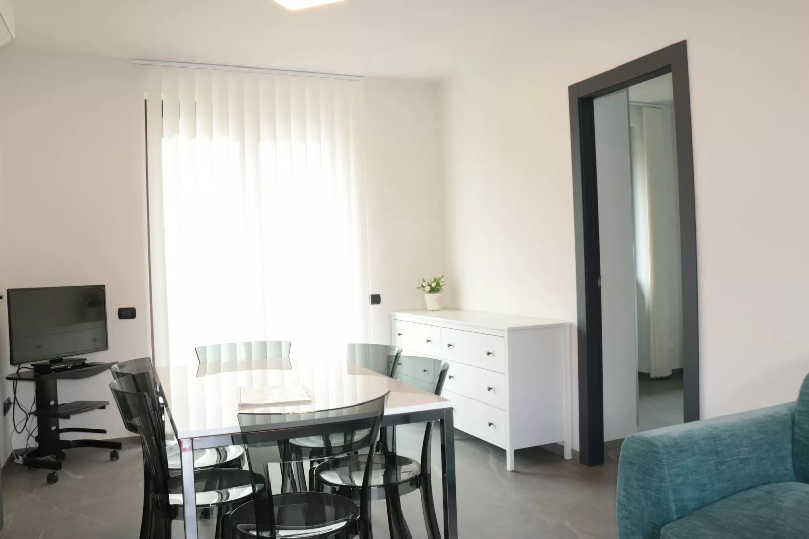 Sole del Garda V7-Living room
