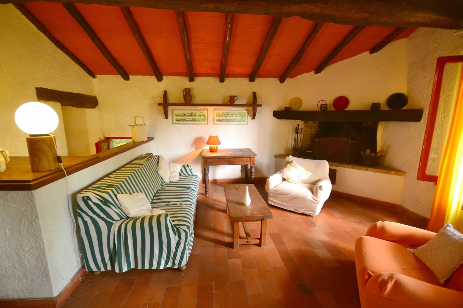 La Loggia-Living room