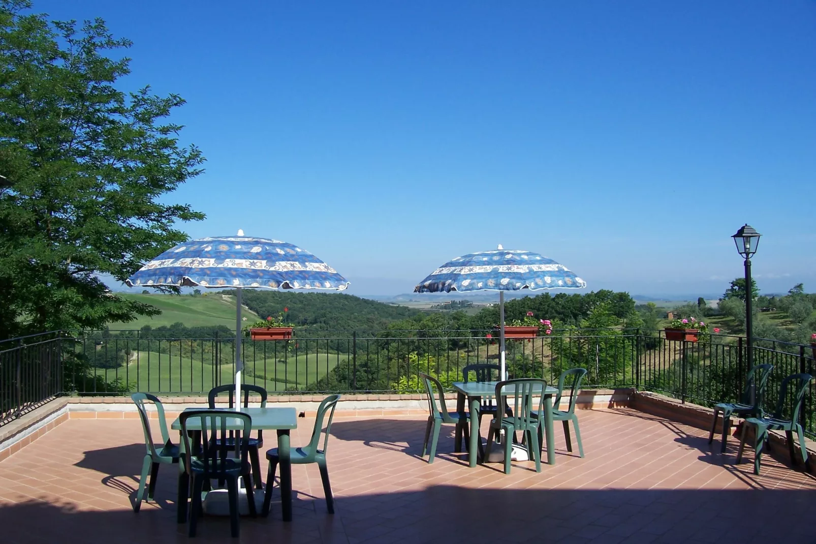 Ciliegio-Terrassenbalkon