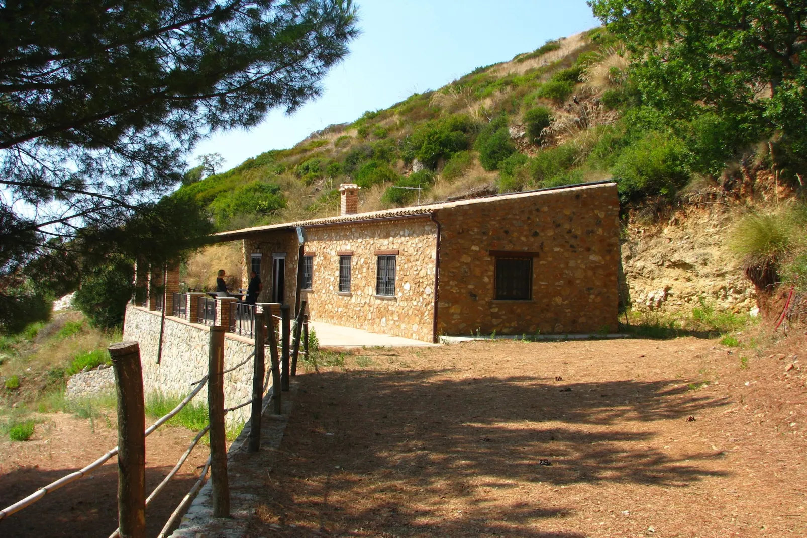 Tuono-Exterior summer
