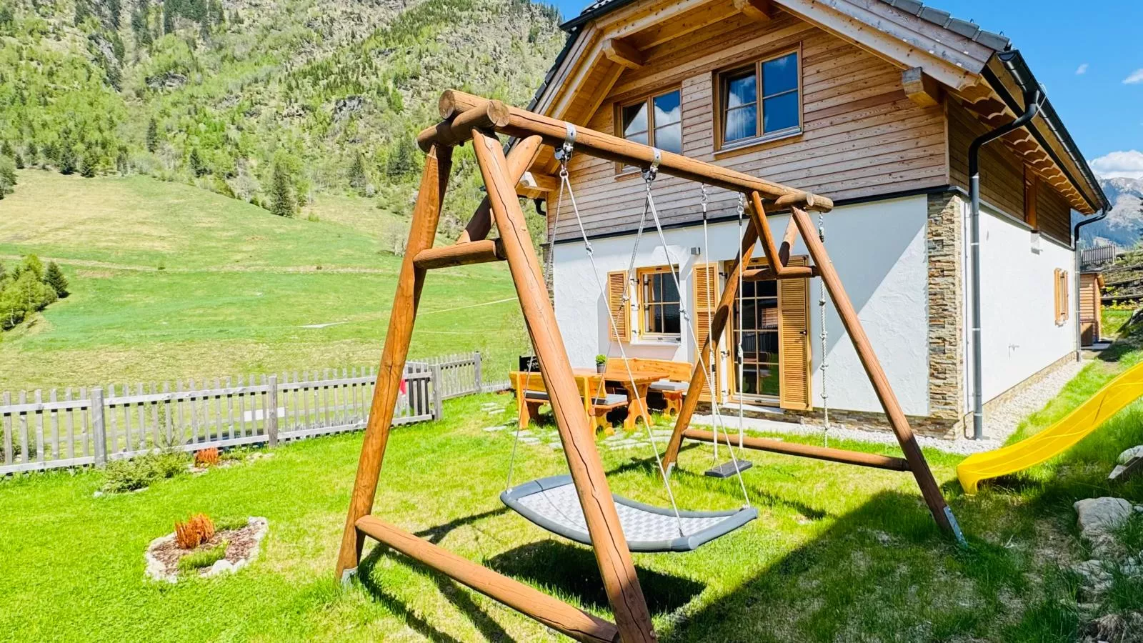 Alpenjoy Lodge-Exterior summer