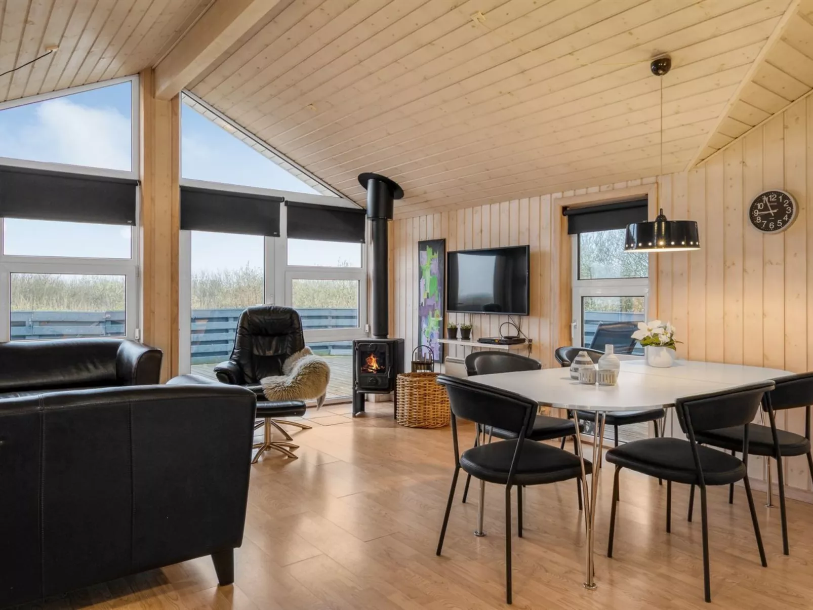 "Arnkil" - 700m from the sea-Inside