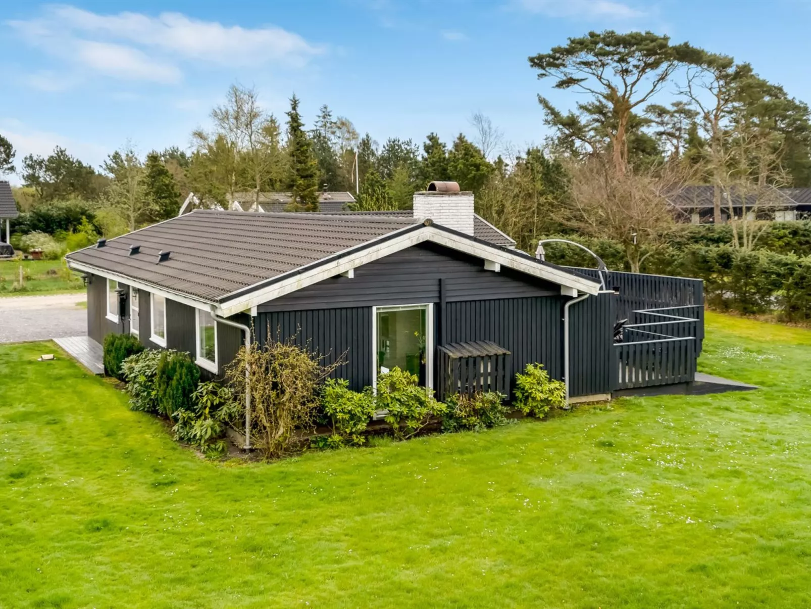 "Clarabelle" - 700m from the sea-Draußen