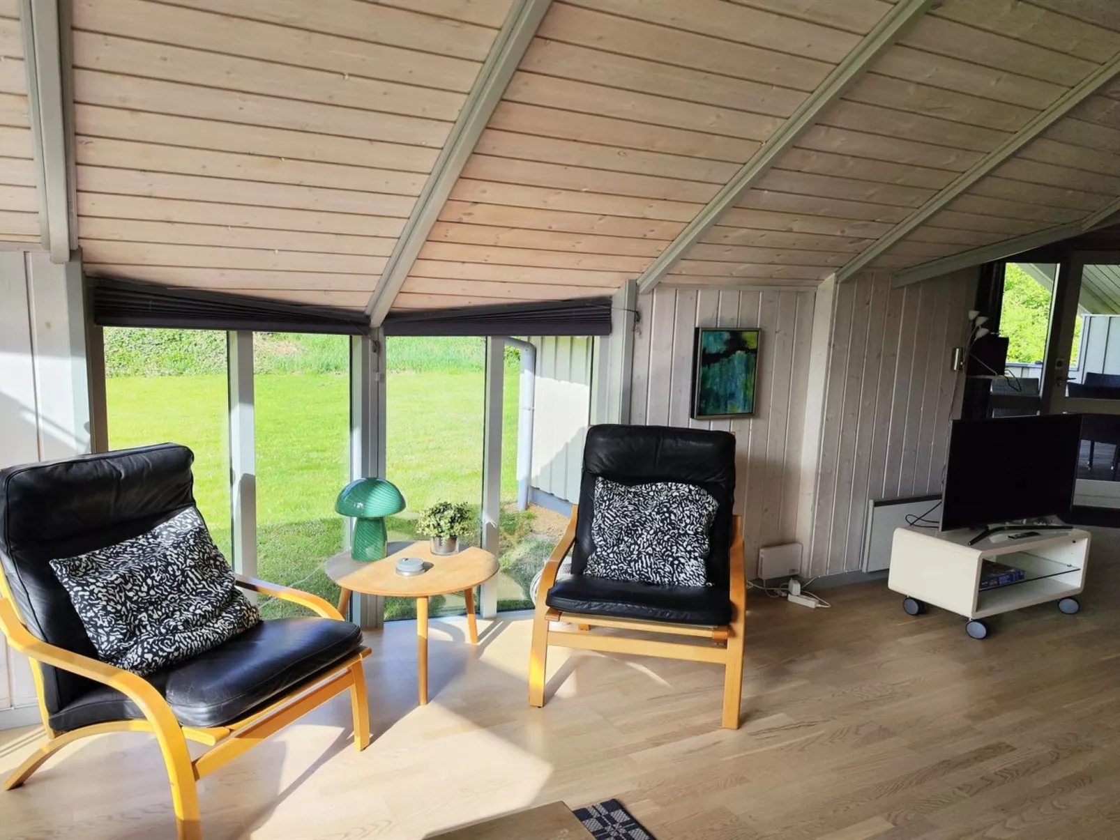 "Torben" - 10km from the sea-Inside