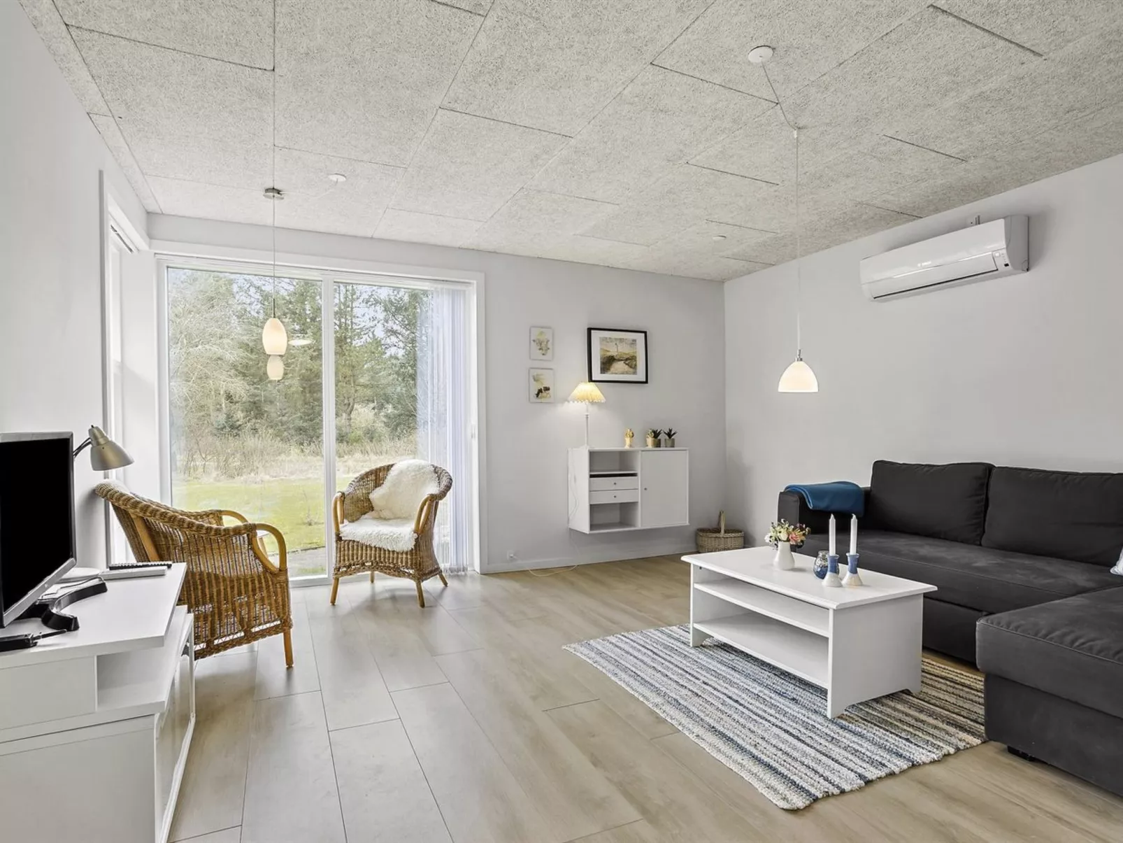 "Niina" - 800m from the sea-Inside
