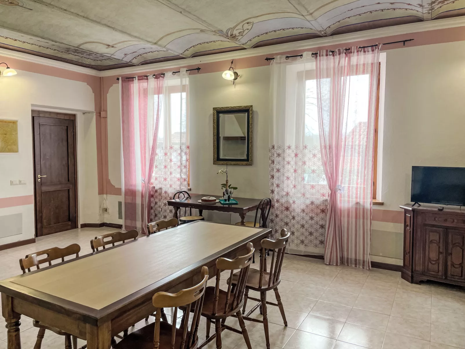 Il Cavaliere-Inside