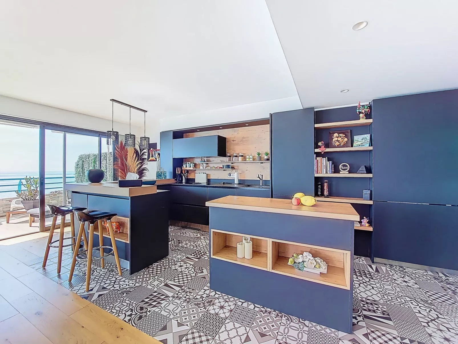 New Beach-Inside