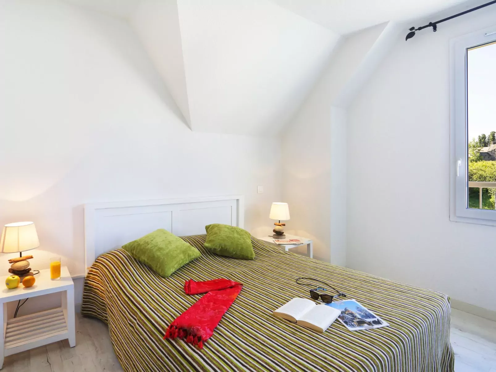 Le Domaine des Mauriers-Inside