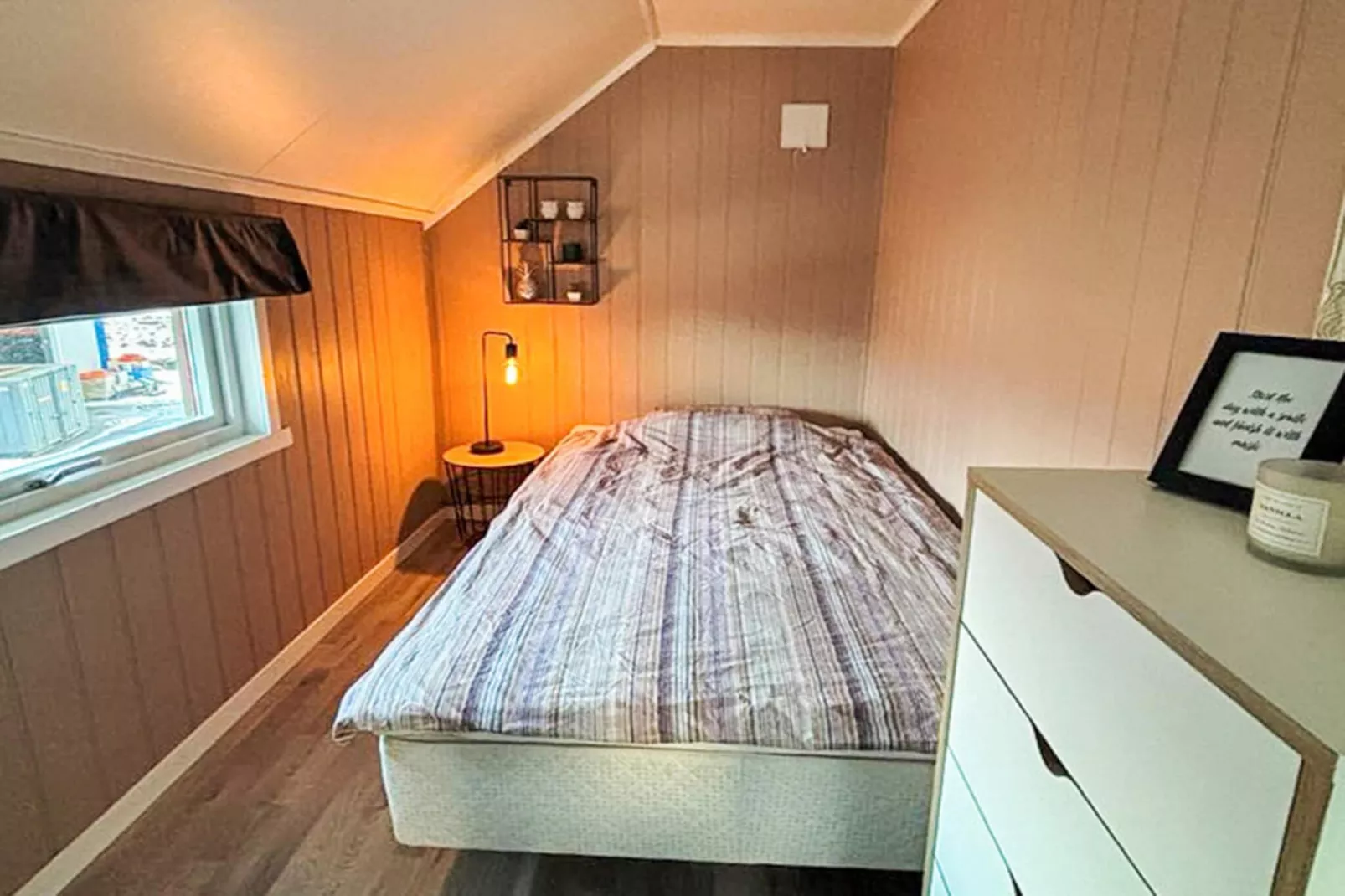 4 person holiday home in Stonglandseidet-By Traum-Indoor