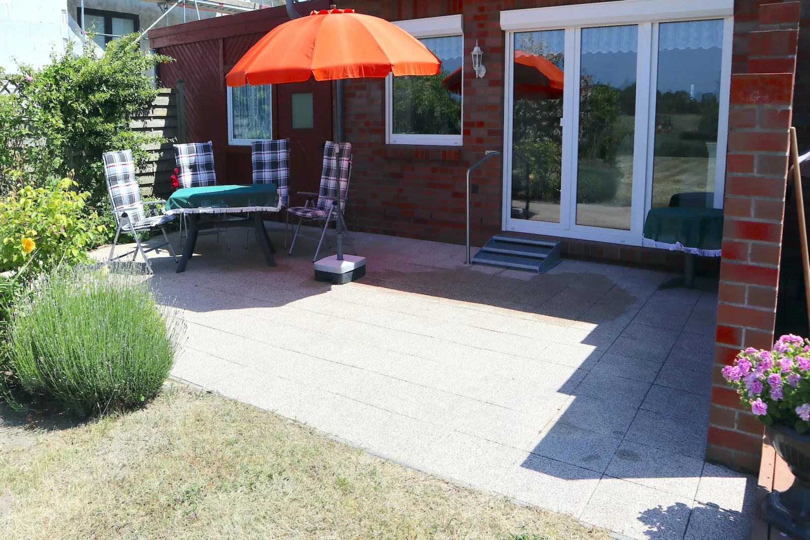 Schönes Ferienhaus in Alt Bukow-Terrace balcony