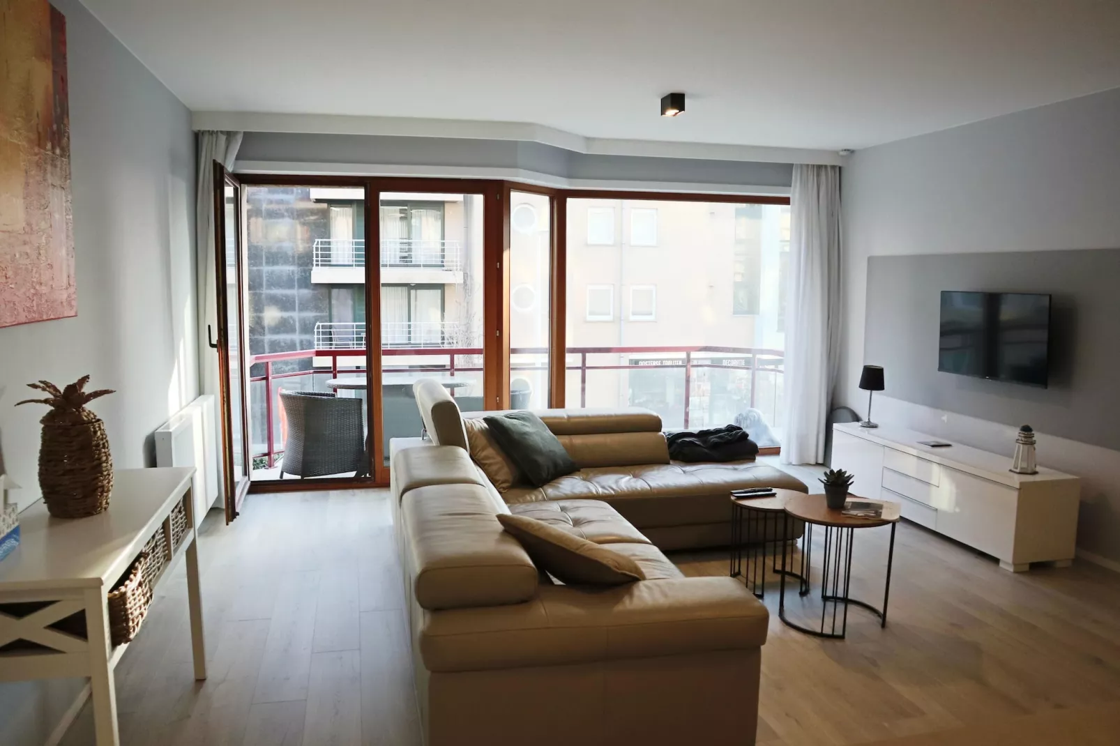 CAP SUD I 0102GAR-Living room