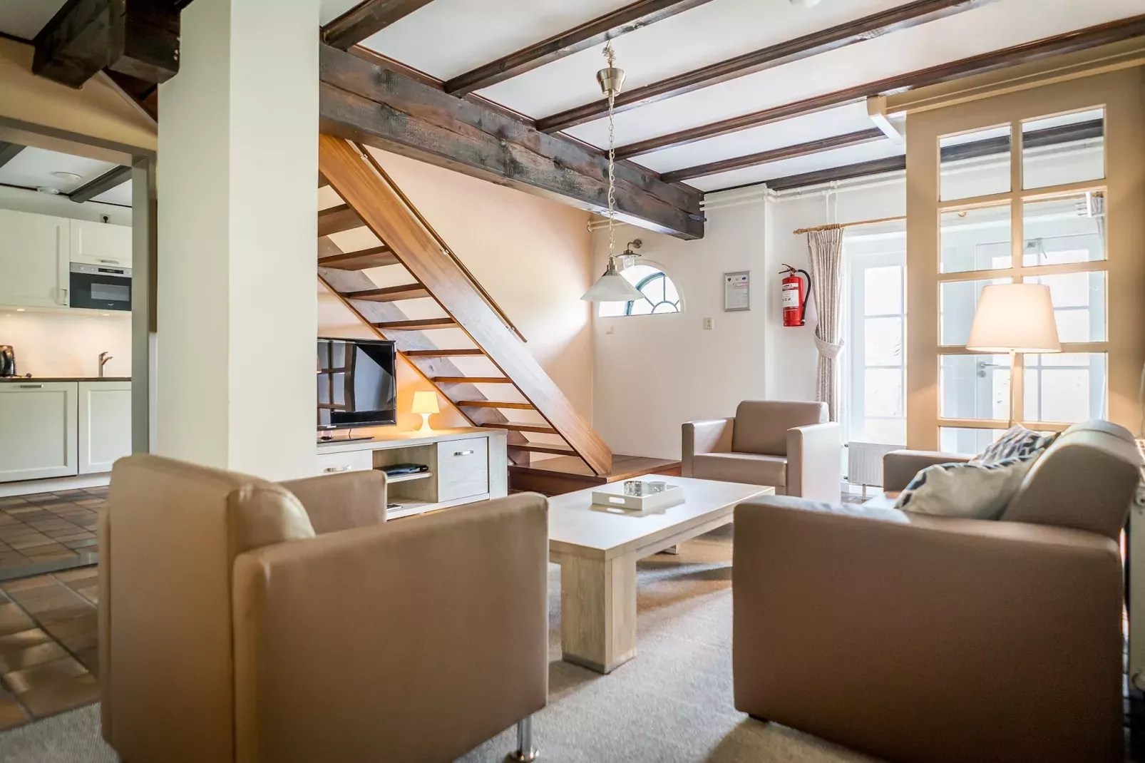 App Hoeve Holland S2-Living room