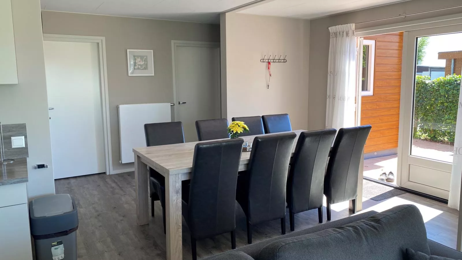 Sluisje 15-Dining room