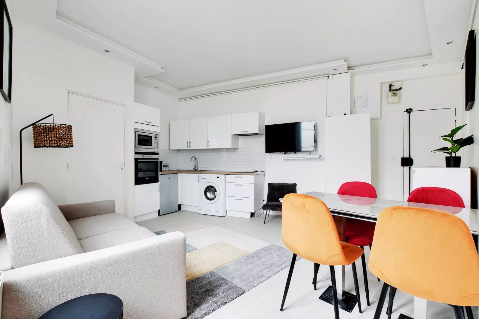 AK-4-MORNAY-II-Living room
