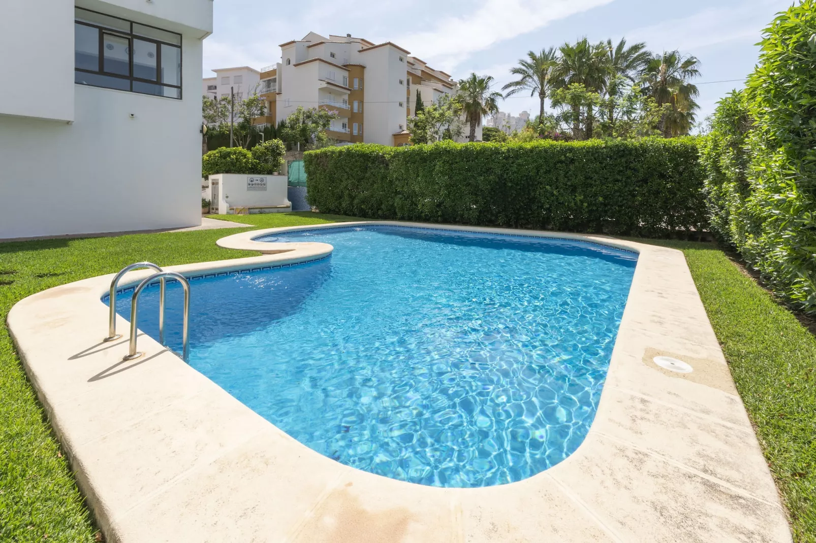 poolofhouse