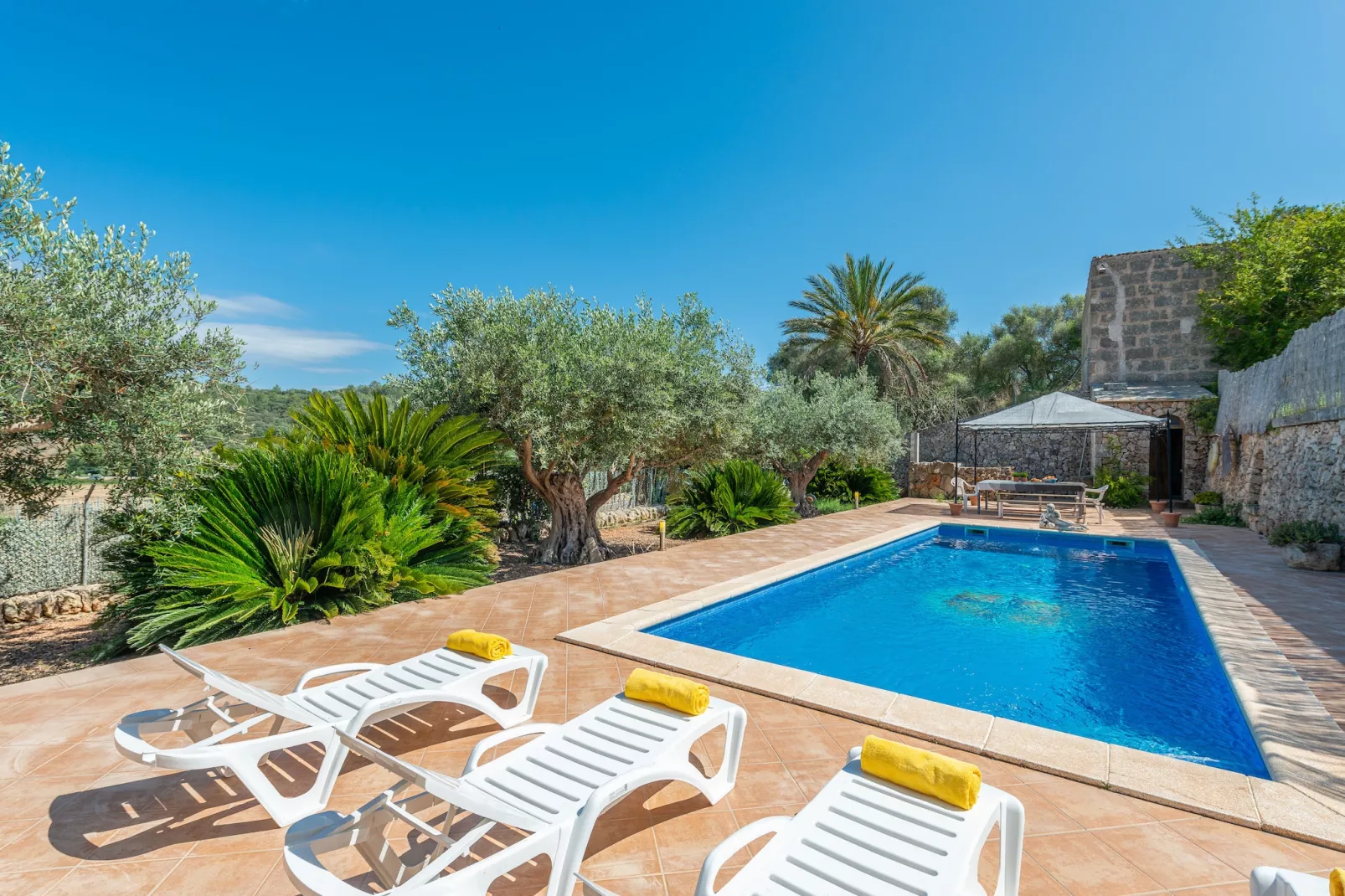 poolofhouse