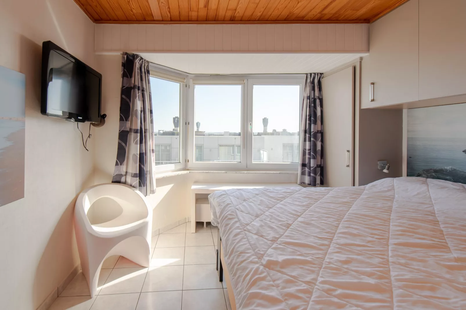 Brighton-Bedroom