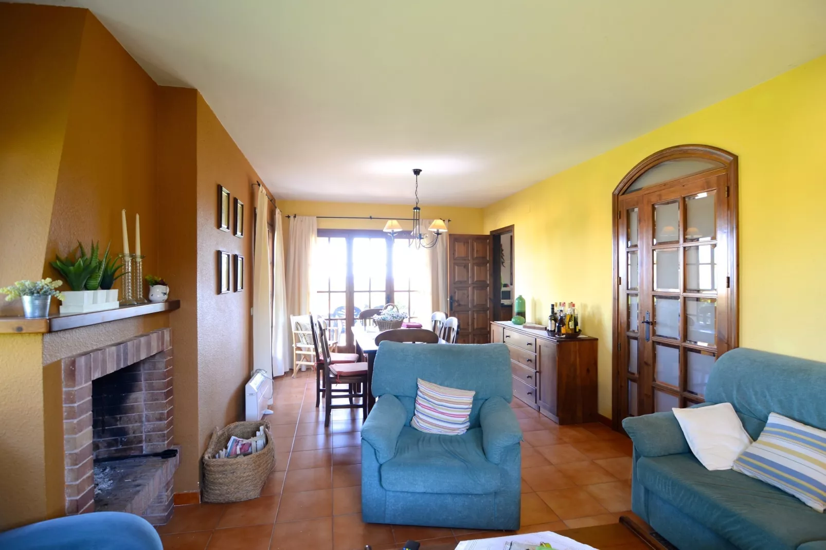 ANDORRA 1-Living room