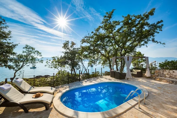 poolofhouse