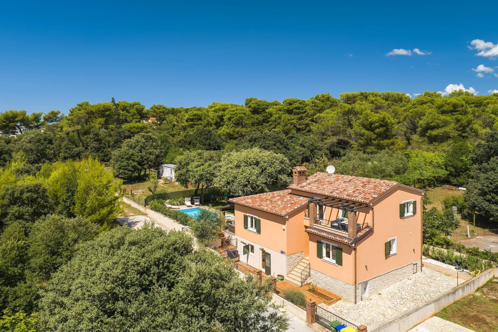 Villa Medulin-Exterior summer