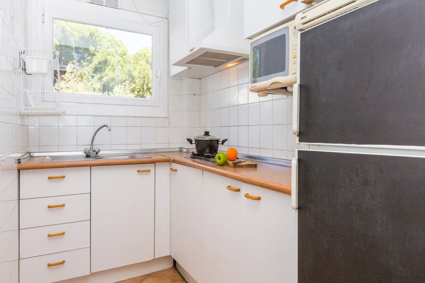 Roc Mar 1-D-Kitchen