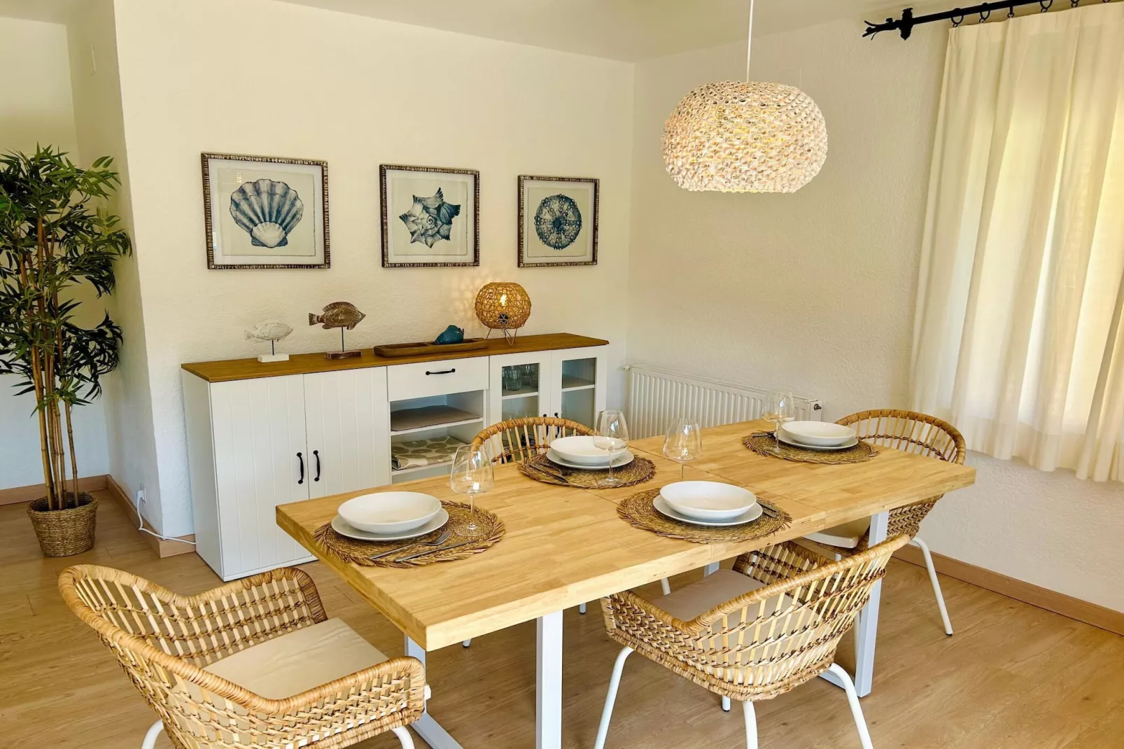 Illa 76-Dining room