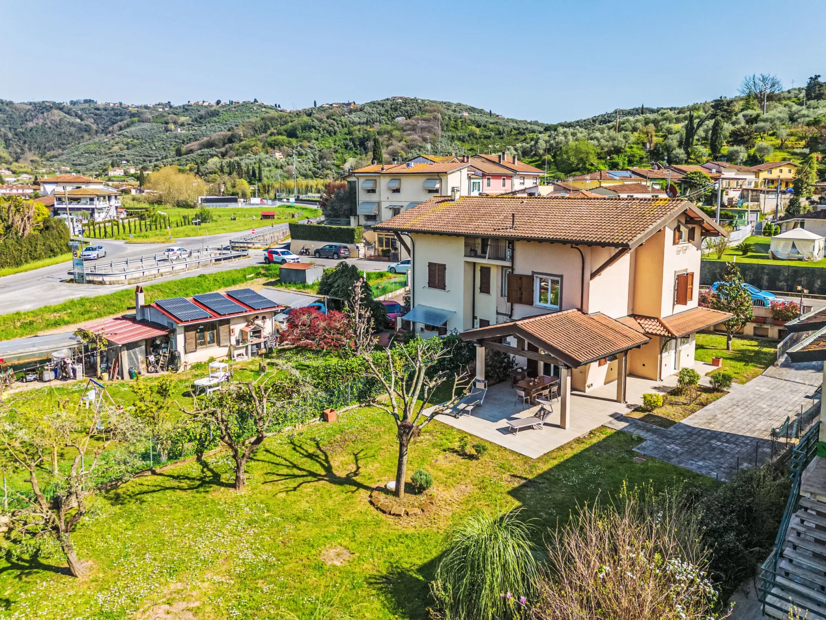 Villa Pardini-Outside