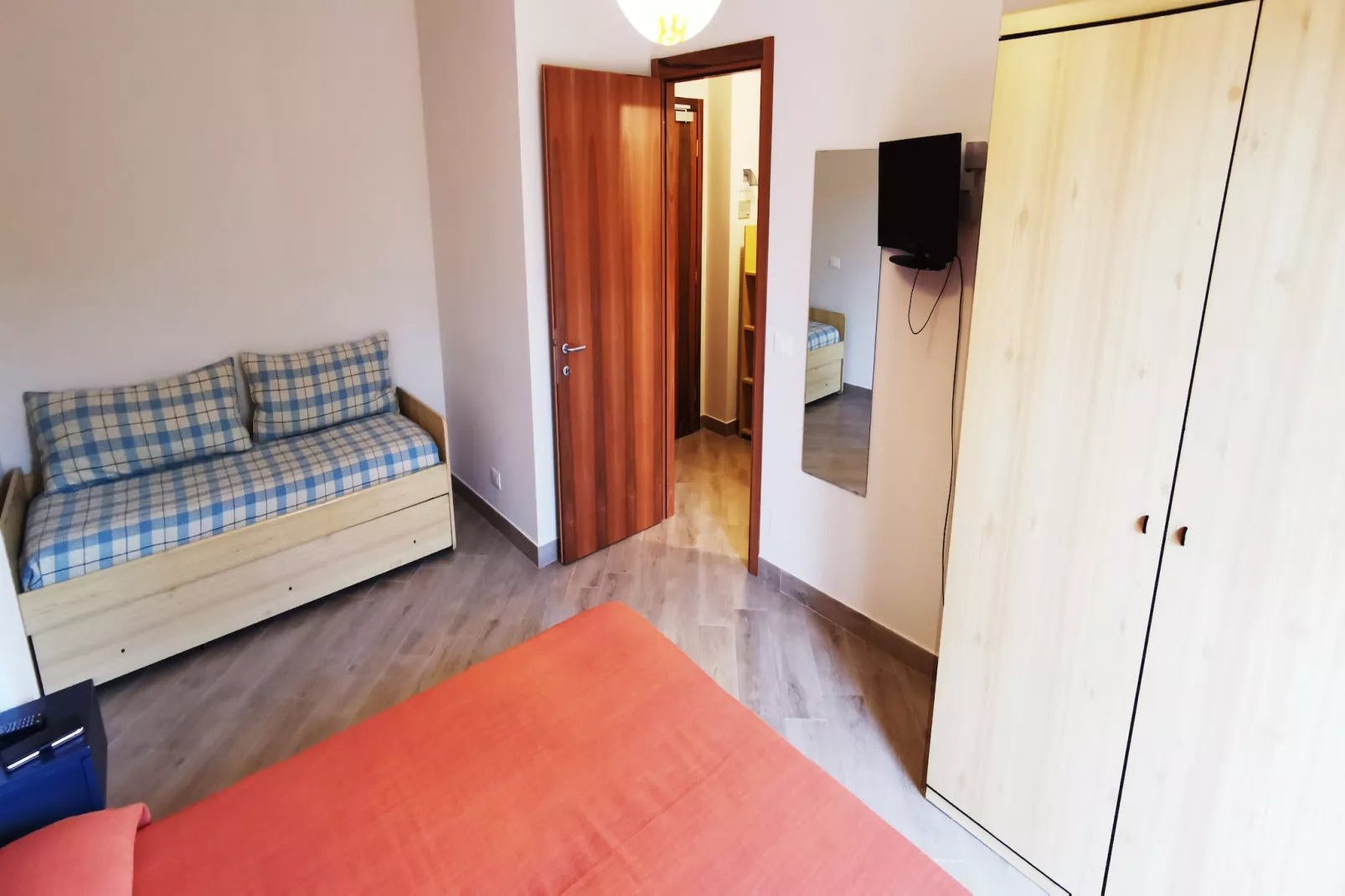 Residence dei Fiori / APARTMENT TWO BEDROOMS