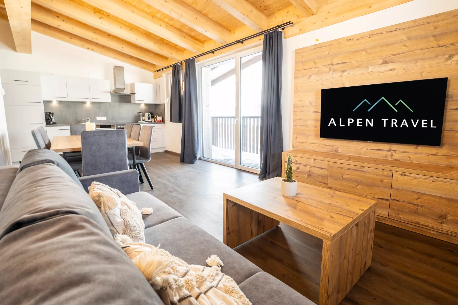 Penthouse Three-bedroom Apartment – KA3P