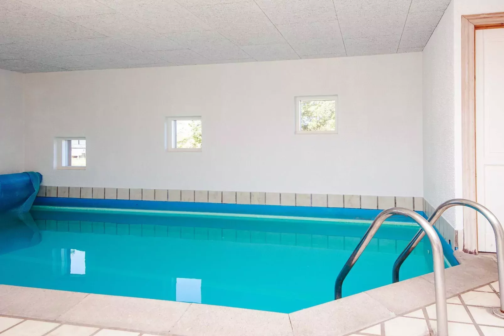 Luxury Retreat with Pool - By Traum Ferienwohnungen-Swimming pool
