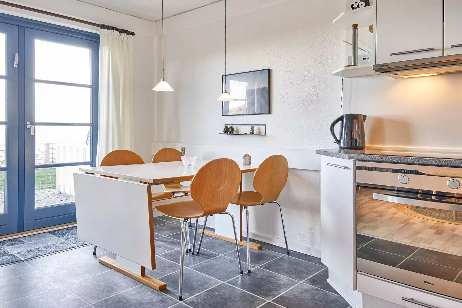 3 room-Indoor