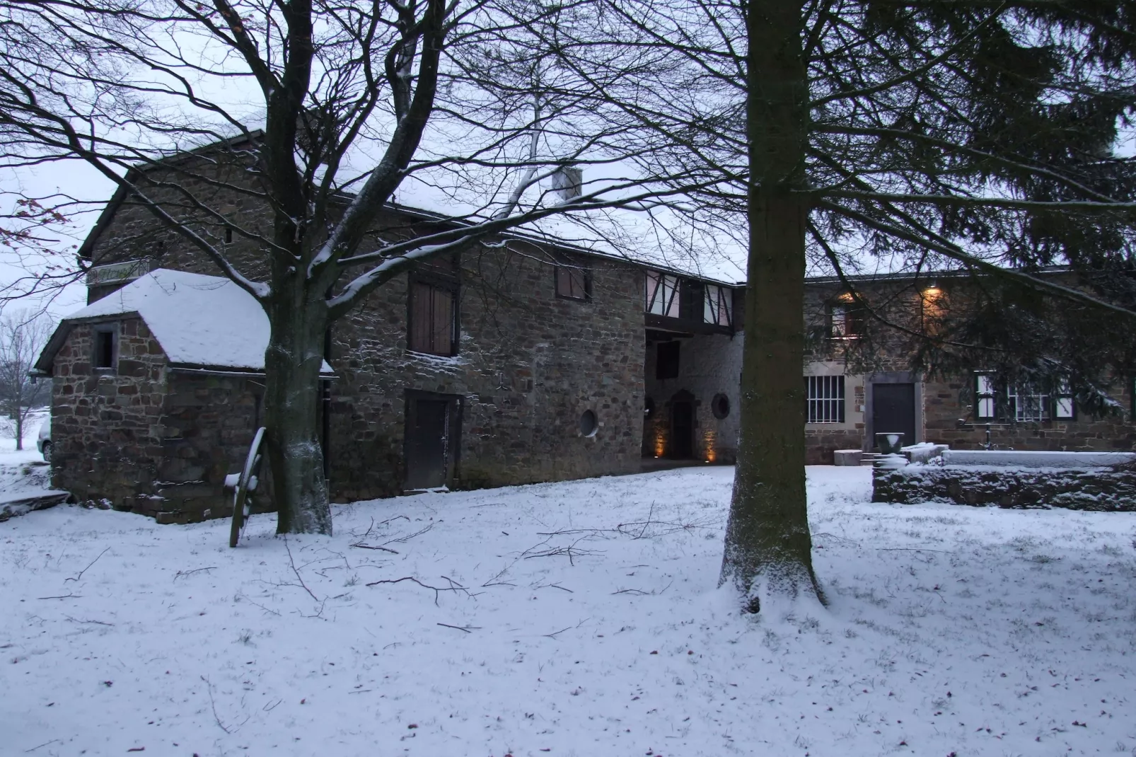 Koetshuis Loft-Außenbereich Winter