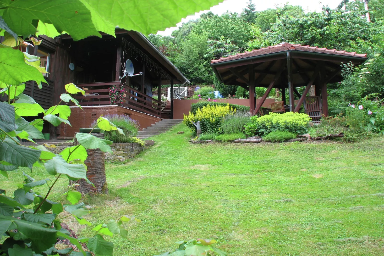't Zwijnenhofje-Exterior summer